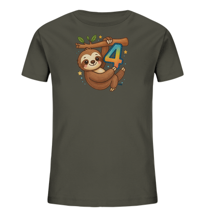 Onlineshop Shirts fuer Kinder - Das Bild zeigt ein dunkelgraues T-Shirt fuer Kinder. Darauf ist ein Faultier abgebildet, das laechelnd an einem Ast haengt und die bunte Zahl '4' festhaelt. Um das Motiv sind kleine Sterne und Punkte verteilt.