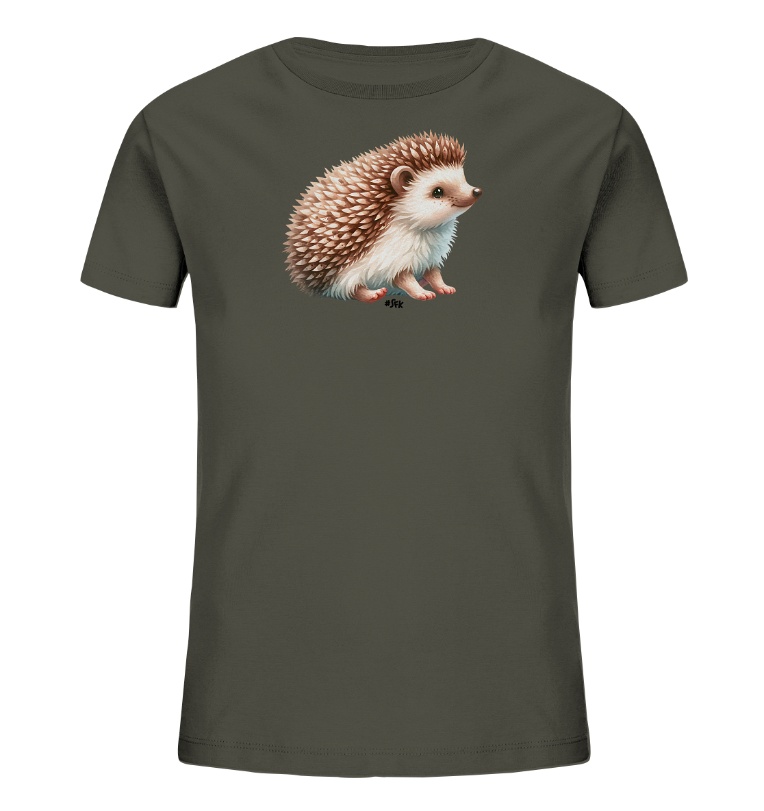 Onlineshop Shirts fuer Kinder - Das Bild zeigt ein Kinder-T-Shirt in dunklem Olivgruen. Auf der Vorderseite ist eine realistische Illustration eines kleinen Igels zu sehen. Der Igel sitzt aufrecht mit braun-weissen Stacheln und blickt zur Seite. Das detaillierte Motiv ist mittig auf dem Shirt platziert.