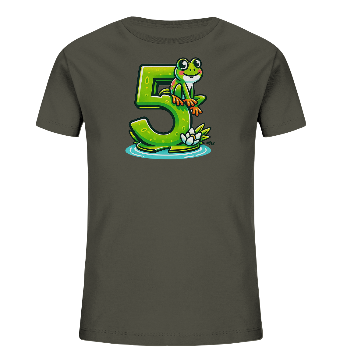 Onlineshop Shirts für Kinder - Das Bild zeigt ein dunkles Kinder-T-Shirt mit einem freundlichen Frosch-Motiv. Der Frosch sitzt auf der großen, grün gestalteten Zahl '5', die von Wasser und einer Seerose umgeben ist. Das Design ist farbenfroh und verspielt, ideal für kleine Frosch-Fans oder zum fünften Geburtstag. Das Shirt selbst hat eine schlichte Form mit kurzen Ärmeln und Rundhals.