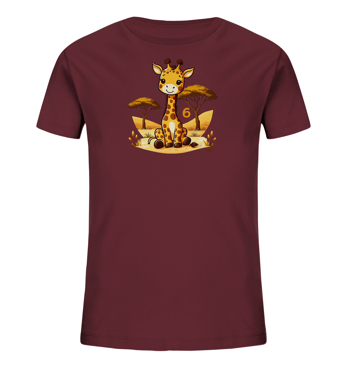 Onlineshop Shirts fuer Kinder - Das Bild zeigt ein dunkelrotes Kinder-T-Shirt mit einem charmanten Savannenmotiv. Im Vordergrund sitzt eine niedliche, gezeichnete Giraffe inmitten einer stilisierten Landschaft mit Baeumen und Graesern. Neben der Giraffe ist die Zahl '6' in Gelb und Orange abgebildet. Das Design wirkt freundlich und kindgerecht.