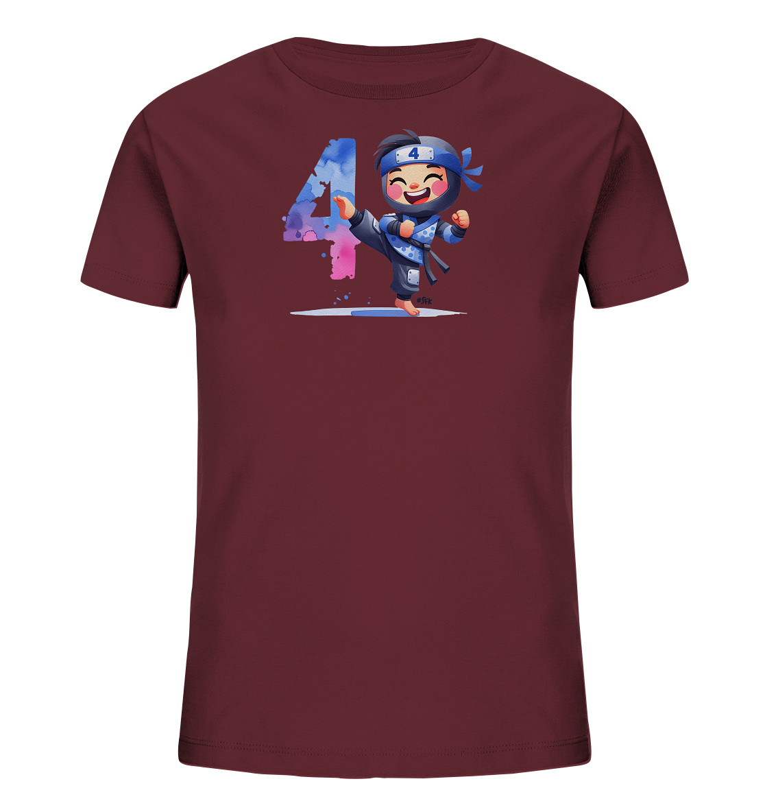 Onlineshop Shirts fuer Kinder - Das Bild zeigt ein dunkelrotes Kinder-T-Shirt. Auf der Vorderseite ist ein Cartoon-Ninja-Charakter abgebildet, der einen hohen Tritt ausfuehrt und dabei froehlich aussieht. Neben dem Ninja steht eine grosse Zahl '4' mit einem farbenfrohen, aquarellartigen Muster. Der Ninja traegt einen blauen Anzug und ein Stirnband, die Szene wirkt dynamisch und verspielt.