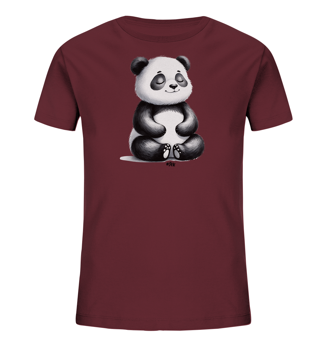 Onlineshop Shirts fuer Kinder - Dieses Bild praesentiert ein Kinder-T-Shirt in einem tiefen Bordeauxrot. Das Shirt traegt eine charmante Illustration eines sitzenden Pandas. Der Panda ist in Schwarz-Weiss dargestellt, hat geschlossene Augen und wirkt sehr friedlich. Die Grafik verleiht dem Textil einen ruhigen und niedlichen Charakter.