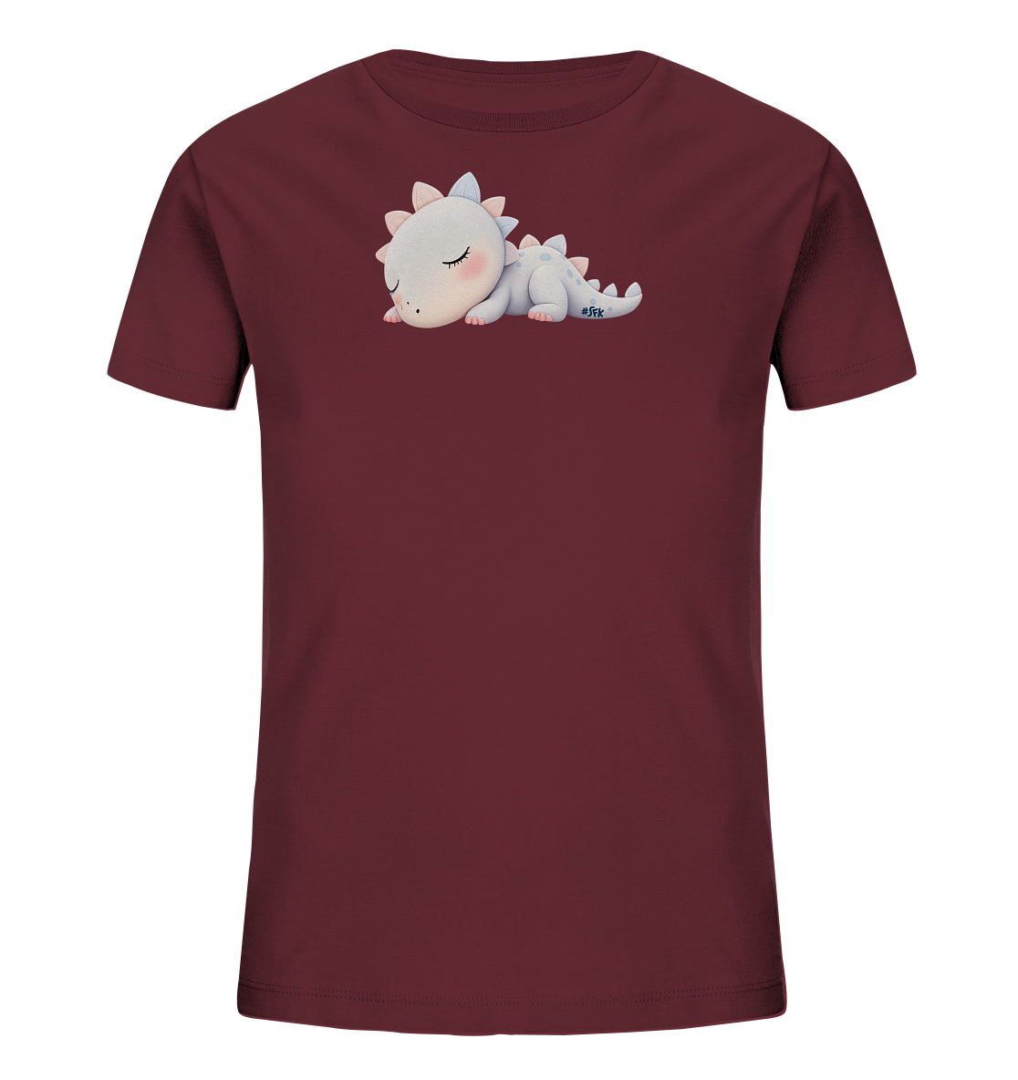 Onlineshop Shirts fuer Kinder - Das Bild zeigt ein dunkelrotes Kinder-T-Shirt. Auf der Vorderseite ist eine niedliche, schlafende Cartoon-Kreatur abgebildet, die einem Drachen oder Dinosaurier aehnelt. Die Kreatur ist hellgrau mit zarten rosa und blauen Details auf dem Ruecken und Kopf. Sie liegt friedlich da und hat die Augen geschlossen, was ein beruhigendes Motiv darstellt.