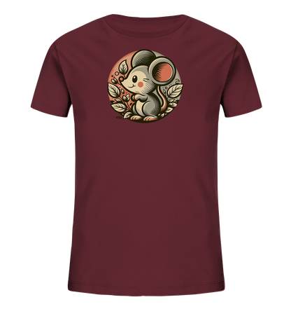 Onlineshop Shirts fuer Kinder - Das Bild zeigt ein dunkelrotes Kinder-T-Shirt mit einem runden Druck auf der Vorderseite. Der Druck zeigt eine niedliche Zeichentrickmaus, die inmitten von Blaettern sitzt. Die Maus hat grosse Ohren und ein freundliches, zwinkerndes Gesicht. Das Motiv ist in sanften Farben vor einem Farbverlaufshintergrund gestaltet.