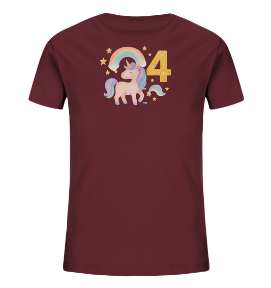 Onlineshop Shirts fuer Kinder - Das Bild zeigt ein dunkelrotes Kinder-T-Shirt mit einem froehlichen Design auf der Vorderseite. Ein niedliches, hellrosa Einhorn mit bunter Maehne steht unter einem Regenbogen. Daneben ist die grosse goldene Zahl '4' abgebildet. Sterne und Glitzerpunkte ergaenzen das magische Motiv, ideal fuer ein Kind.