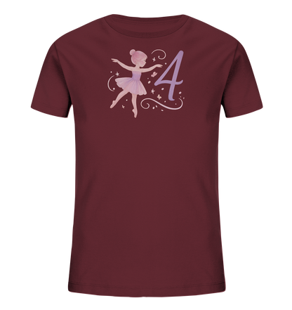 Onlineshop Shirts fuer Kinder - Das Bild zeigt ein dunkelrotes T-Shirt fuer Kinder mit einer Illustration einer Ballerina in Ballettpose. Daneben ist die grosse Zahl '4' in Lila dargestellt. Die Grafik ist in sanften Rosa- und Lilatoenen gehalten und von Sternen und Schmetterlingen umgeben. Die Darstellung wirkt verspielt und feenhaft.