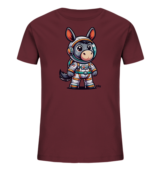 Onlineshop Shirts fuer Kinder - Das Bild zeigt ein dunkelrotes T-Shirt fuer Kinder. Auf der Vorderseite ist eine suesse Cartoon-Illustration eines Esels zu sehen. Der Esel traegt einen detaillierten Astronautenanzug mit Helm und Rucksack. Das farbenfrohe Motiv wirkt freundlich und ist ideal fuer kleine Abenteurer.