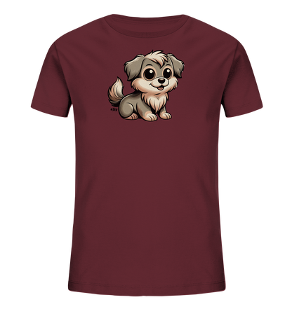 Onlineshop Shirts fuer Kinder - Das Bild zeigt ein dunkelrotes Kinder-T-Shirt mit einer niedlichen Grafik eines kleinen Hundes. Der cartoonhafte Hund sitzt in aufrechter Position, hat grosse Augen und ein freundliches Laecheln. Sein Fell ist in Grautoenen und Beige gehalten, was einen weichen Eindruck vermittelt. Dieses verspielte Design ist ideal fuer tierliebe Kinder.