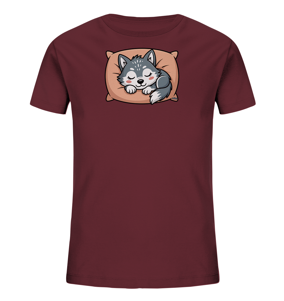 Onlineshop Shirts fuer Kinder - Das Bild zeigt ein dunkelrotes Kinder-T-Shirt mit einem niedlichen Motiv auf der Vorderseite. Darauf ist ein schlafender Wolfswelpe in Cartoon-Optik zu sehen, der gemuetlich auf einem beigen Kissen liegt. Der Welpe ist grau mit weissen Akzenten und geschlossenen Augen dargestellt, was eine friedliche und zarte Szene kreiert. Das Design wirkt ansprechend und beruhigend.