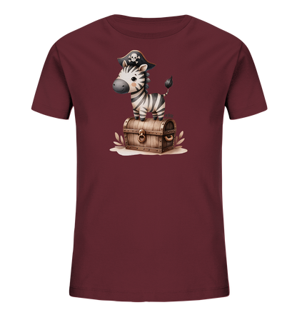 Onlineshop Shirts fuer Kinder - Dieses bordeauxrote T-Shirt zeigt eine niedliche Grafik eines kleinen Zebras mit einem Piratenhut. Das Zebra steht auf einer detailreichen Schatztruhe. Die Illustration im Cartoon-Stil ist umgeben von angedeutetem Untergrund und verleiht dem Shirt einen abenteuerlichen Look.