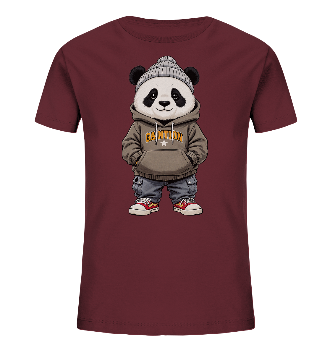 Onlineshop Shirts fuer Kinder - Ein bordeauxrotes T-Shirt fuer Kinder ist abgebildet, das einen stilisierten Panda als Hauptmotiv zeigt. Der Panda traegt eine graue Strickmuetze, einen braunen Kapuzenpullover mit einem hellen Schriftzug und Stern sowie blaue Jeans und rote Turnschuhe. Das Motiv wirkt modern und ansprechend.