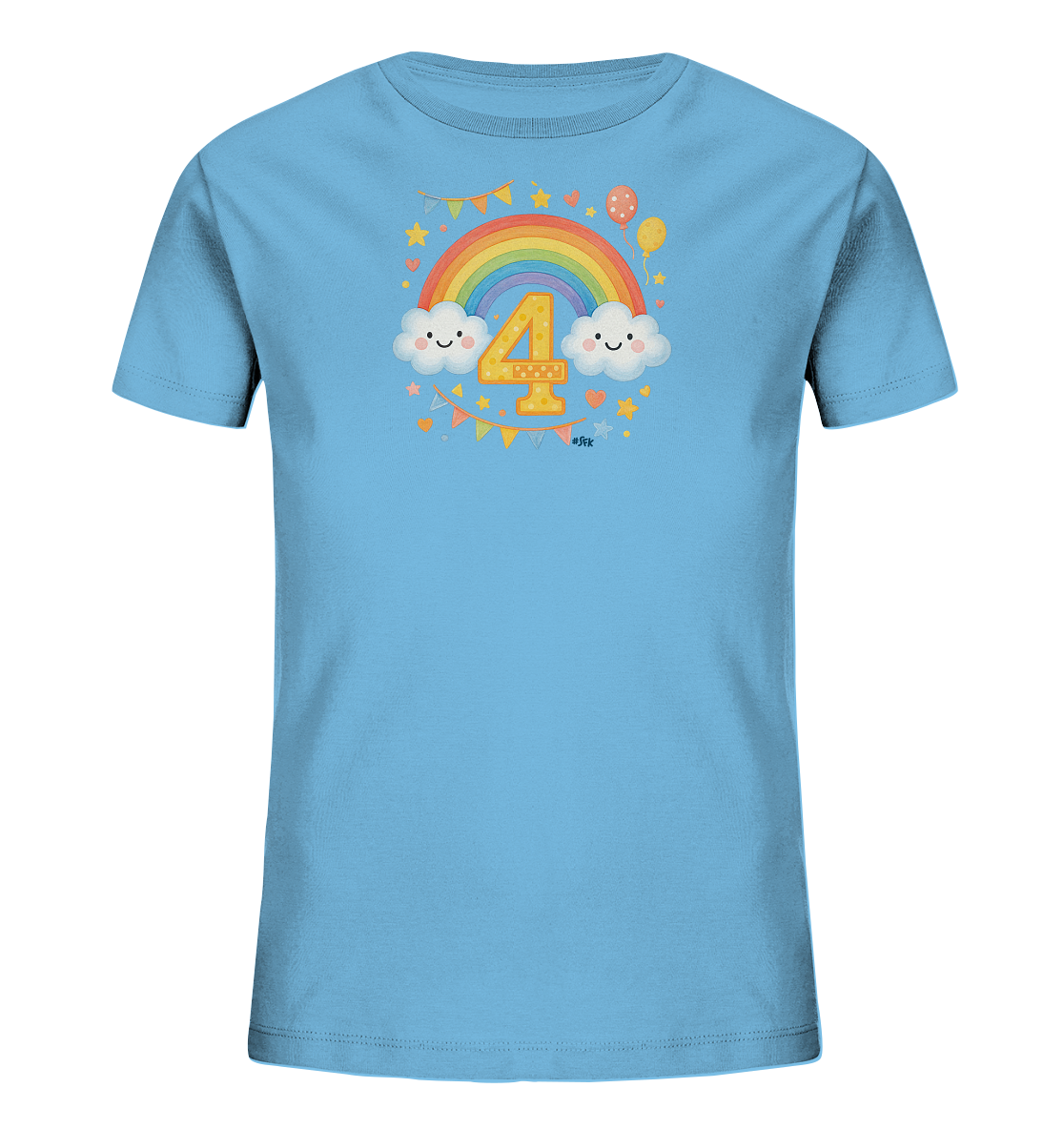 Onlineshop Shirts fuer Kinder - Das Bild zeigt ein hellblaues Kinder-T-Shirt mit einem farbenfrohen und froehlichen Design. Im Zentrum des Motivs steht eine grosse gelbe Zahl '4', umrahmt von einem Regenbogen und zwei laechelnden Wolken. Sterne, Herzen, Luftballone und Wimpelketten ergaenzen das festliche Bild. Das Design wirkt insgesamt heiter und verspielt.