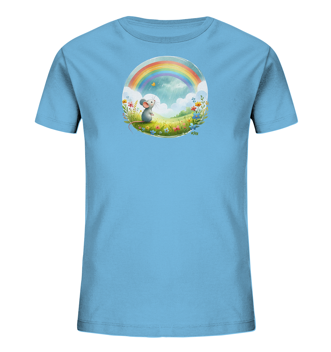 Onlineshop Shirts fuer Kinder - Das Bild zeigt ein hellblaues T-Shirt fuer Kinder mit einem runden Motiv auf der Vorderseite. Die Illustration zeigt eine kleine Maus auf einer blumigen Wiese unter einem farbenfrohen Regenbogen. Im Hintergrund sind Wolken und leichter Regen zu sehen, ergaenzt durch einen kleinen Schmetterling. Dieses Design vermittelt eine freundliche und natuerliche Stimmung.