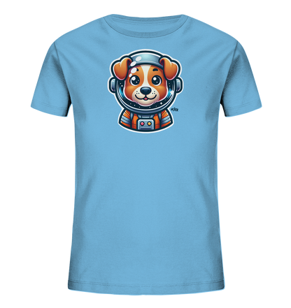 Onlineshop Shirts fuer Kinder - Das Bild zeigt ein hellblaues Kinder-T-Shirt. Darauf ist eine detaillierte Illustration eines Hundekopfes mit einem Astronautenhelm und Weltraumanzug zu sehen. Der Hund hat grosse Augen und schaut freundlich, waehrend der Helm einen Blick auf einen Sternenhimmel freigibt. Das Design ist farbenfroh und fantasievoll, perfekt fuer kleine Weltraumforscher.