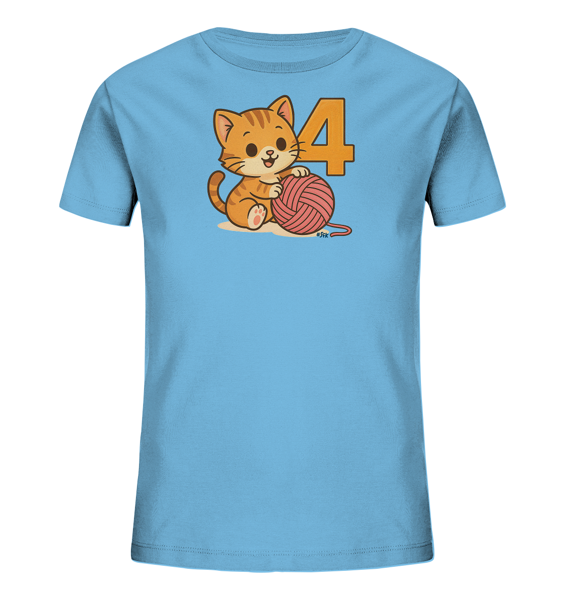 Onlineshop Shirts fuer Kinder - Das Bild zeigt ein hellblaues Kinder-T-Shirt mit einem lustigen Motiv. Eine orangefarbene Cartoon-Katze spielt darauf mit einem rosafarbenen Wollknaeuel. Daneben steht die grosse, orangefarbene Zahl '4'. Das Design ist niedlich und farblich ansprechend.