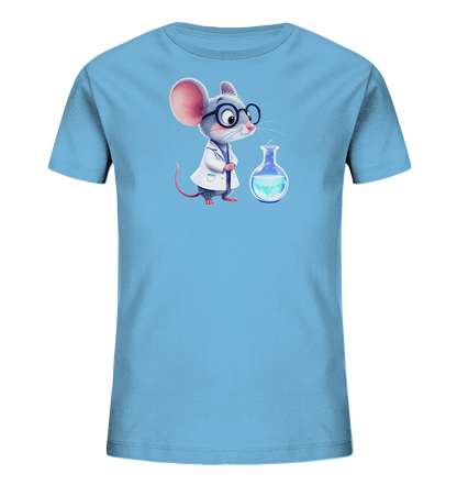 Onlineshop Shirts fuer Kinder - Das Bild praesentiert ein hellblaues Kinder-T-Shirt mit einer charmanten Illustration einer Wissenschaftler-Maus. Die Maus traegt einen weissen Laborkittel und eine Brille und beobachtet konzentriert einen Kolben mit einer leuchtend blauen Fluessigkeit. Dieses Motiv verleiht dem T-Shirt einen verspielten und lehrreichen Look, ideal fuer kleine Entdecker.