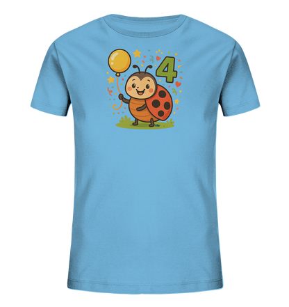 Onlineshop Shirts fuer Kinder - Das Bild zeigt ein hellblaues T-Shirt fuer Kinder mit einem niedlichen Motiv. Zentral ist ein laechelnder Cartoon-Marienkaefer abgebildet, der einen gelben Luftballon in seiner Hand haelt. Neben dem Marienkaefer ist prominent die gruene Zahl '4' platziert, umgeben von kleinen Sternen und Konfetti. Das Design wirkt froehlich und verspielt, passend fuer einen Kindergeburtstag.