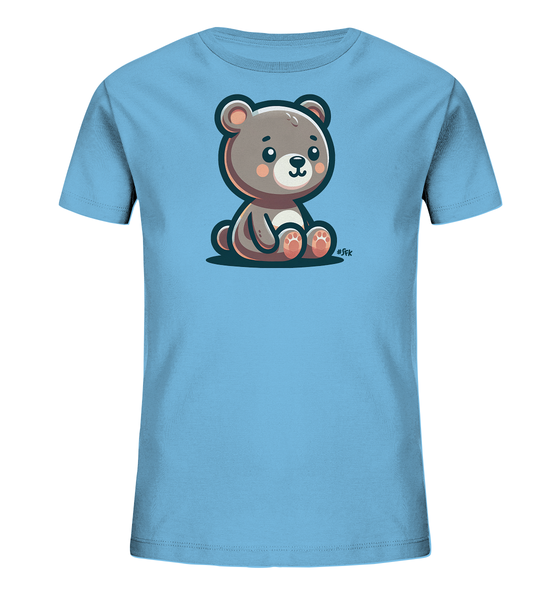 Onlineshop Shirts fuer Kinder - Das Bild zeigt ein hellblaues Kinder T-Shirt mit einer charmanten Illustration eines sitzenden Baeren auf der Vorderseite. Der Baer ist braun mit grossen Augen, rosa Wangen und Pfoten und hat einen freundlichen Ausdruck. Die Grafik ist detailreich gestaltet und hebt sich gut vom Stoff ab. Dieses Design verleiht dem Shirt einen froehlichen und verspielten Charakter.