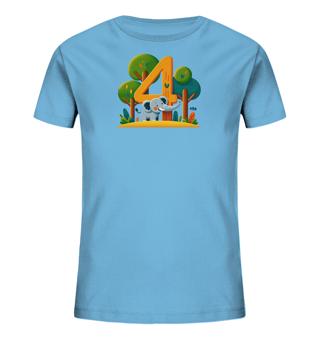 Onlineshop Shirts fuer Kinder - Das Bild zeigt ein hellblaues Kinder-T-Shirt mit einem farbenfrohen Druck auf der Vorderseite. Das Motiv zeigt einen freundlichen Cartoon-Elefanten, der neben einer grossen orangefarbenen Zahl '4' steht. Dahinter sind stilisierte Baeume und Pflanzen in gruenen und erdigen Toenen zu sehen. Das Design ist verspielt und thematisch auf einen vierten Geburtstag oder das Alter vier Jahre ausgerichtet.
