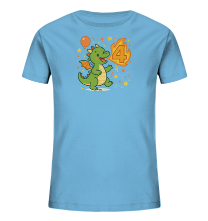 Onlineshop Shirts fuer Kinder - Das Bild zeigt ein hellblaues Kinder-T-Shirt mit einem froehlichen Motiv eines gruenen Drachens. Der Drache laeuft und spuckt Feuer, das die Zahl '4' darstellt. Um das Motiv herum fliegen ein orangefarbener Ballon sowie Streusel und Sterne in verschiedenen Farben. Das gesamte Design ist verspielt und farbenfroh gestaltet.