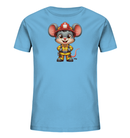 Onlineshop Shirts fuer Kinder - Das Bild zeigt ein hellblaues Kinder-T-Shirt. Auf der Vorderseite ist eine Cartoon-Maus abgebildet. Die Maus traegt eine gelbe Feuerwehruniform mit Helm. Sie steht aufrecht und laechelt freundlich.