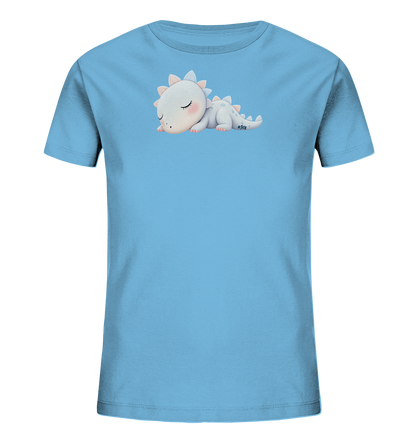 Onlineshop Shirts fuer Kinder - Das Bild zeigt ein hellblaues Kinder-T-Shirt mit einem niedlichen Aufdruck. Darauf ist ein kleiner, weisser Drache oder Dinosaurier abgebildet, der friedlich schlafend auf dem Shirt liegt. Das Motiv ist detailreich gestaltet und wirkt durch die sanften Farben besonders ansprechend. Es verleiht dem T-Shirt einen ruhigen und verspielten Charakter.
