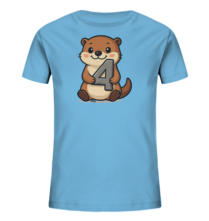 Onlineshop Shirts fuer Kinder - Das Bild zeigt ein hellblaues Kinder-T-Shirt mit einer niedlichen Illustration eines Otters auf der Vorderseite. Der Otter sitzt freundlich laechelnd und haelt die Zahl '4' in seinen Pfoten. Die Zahl ist in einem grauen, steinaehnlichen Stil gestaltet. Dieses verspielte Motiv ist ansprechend fuer Kinder.
