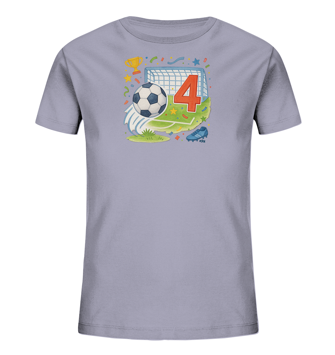 Onlineshop Shirts fuer Kinder - Das Bild zeigt ein helllilafarbenes T-Shirt mit einem farbenfrohen Aufdruck zum Thema Fussball und dem vierten Geburtstag. Das Motiv beinhaltet ein Fussballtor, einen Ball, ein Stueck Spielfeld, einen Fussballschuh und einen Siegerpokal. Konfetti, Sterne und Baender umrahmen die grosse rote Zahl Vier in der Mitte. Die Gestaltung wirkt froehlich und festlich fuer junge Fussballfans.