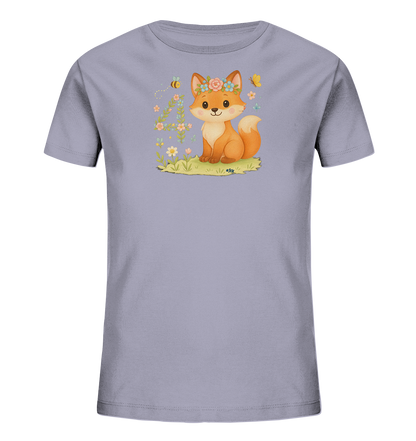 Onlineshop Shirts fuer Kinder - Das Bild zeigt ein hellgraues T-Shirt fuer Kinder mit einer Illustration eines niedlichen Fuchses. Der Fuchs traegt einen Blumenkranz und sitzt auf Gras, umgeben von Blumen, einer Biene und einem Schmetterling. Ranken und Blumen bilden die Zahl 4 neben dem Fuchs. Dieses Design ist freundlich und detailliert gestaltet.