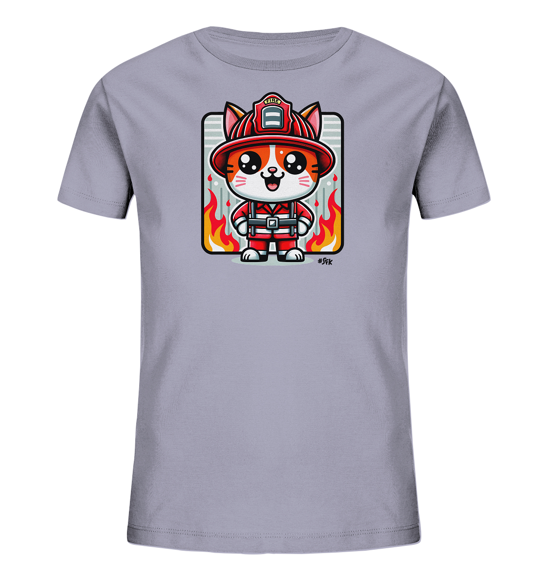 Onlineshop Shirts fuer Kinder - Das Bild zeigt ein hellgraues Kinder T-Shirt mit einem niedlichen Aufdruck einer Katze als Feuerwehrmann. Die Cartoon-Katze traegt einen roten Helm und Anzug und steht vor einem Hintergrund mit lodernden Flammen. Dieses Design ist lustig und spricht Kinder an, die Feuerwehr und Tiere moegen.