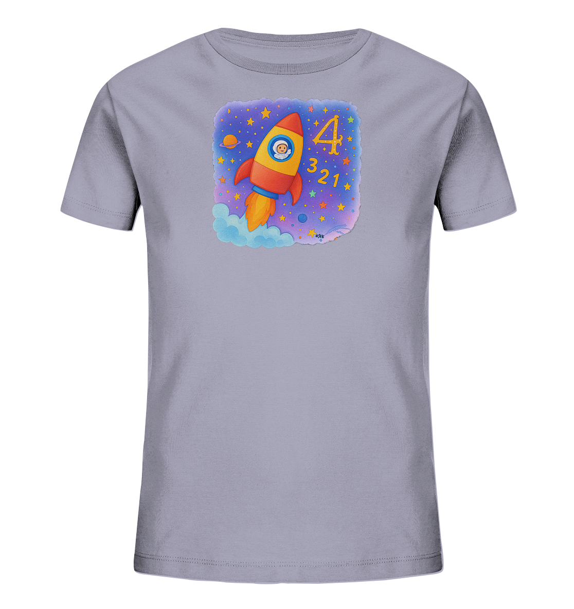 Onlineshop Shirts fuer Kinder - Das Bild zeigt ein hellgraues T-Shirt mit einem farbenfrohen Weltraum-Design. Eine Rakete steigt von Wolken in einen sternenreichen Nachthimmel mit Planeten auf. Die Zahl '4' ist gross dargestellt, gefolgt von den Ziffern '3, 2, 1' darunter. Das Motiv wirkt froehlich und abenteuerlich, ideal fuer junge Entdecker.
