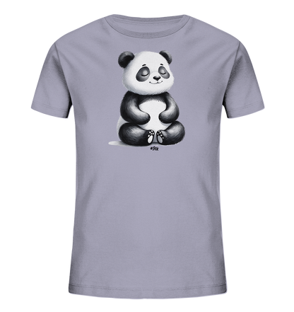 Kinder T-Shirt mit ein Panda im Schneidersitz mit geschlossenen Augen und sanftem Lächeln