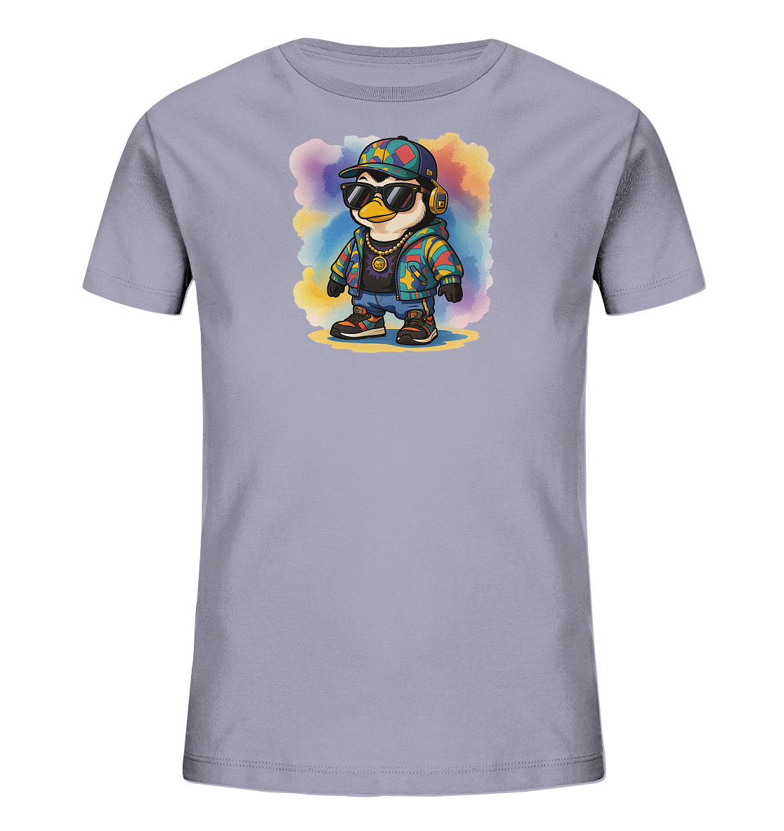 Onlineshop Shirts fuer Kinder - Das Bild zeigt ein hellgraues Kinder-T-Shirt mit einem laessigen Pinguin-Motiv auf der Vorderseite. Der Pinguin traegt Sonnenbrille, Kopfhoerer, eine bunte Kappe, eine goldene Kette und eine gestreifte Jacke ueber Jeans und Sneakern. Ein farbenfroher Aquarell-Hintergrund umgibt die Figur. Das Design wirkt modern und verspielt.