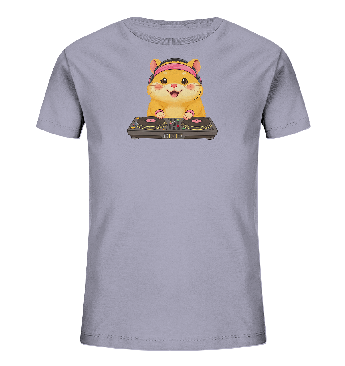 Onlineshop Shirts fuer Kinder - Das Bild zeigt ein hellgraues Kinder-T-Shirt mit einem lustigen Motiv auf der Vorderseite. Ein suesser, goldbrauner Hamster traegt pinkfarbene Kopfhoerer mit Mikrofon und steht an einem DJ-Mischpult mit zwei Plattenspielern. Der Hamster hat ein freundliches, offenes Laecheln und vermittelt einen verspielten Eindruck. Dieses Design verleiht dem Shirt einen froehlichen und einzigartigen Charakter.