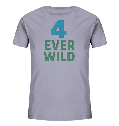 Onlineshop Shirts fuer Kinder - Das Bild zeigt ein hellgraues Kinder-T-Shirt mit einem Aufdruck auf der Vorderseite. Oben ist die Zahl '4' in Blau dargestellt. Darunter steht der Text "EVER WILD" in gruener Farbe. Das Design ist klar und auf den Punkt gebracht.