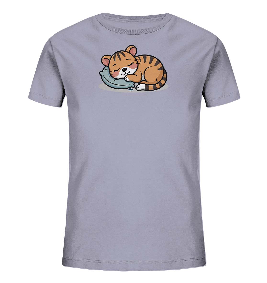 Onlineshop Shirts fuer Kinder - Das Bild zeigt ein hellgraues Kinder-T-Shirt mit einem niedlichen Aufdruck eines schlafenden Tigerbabys auf der Vorderseite. Das Tigerbaby ist zusammengerollt und ruht friedlich auf einem hellblauen Kissen. Die detaillierte Illustration zeigt das Tigerbaby mit orange-braunem Fell und schwarzen Streifen. Das Motiv vermittelt eine ruhige und sanfte Stimmung, ideal fuer Kinderbekleidung.