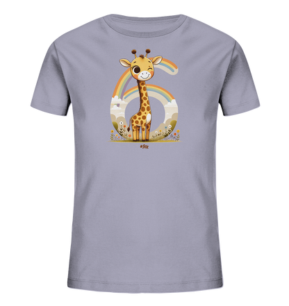 Onlineshop Shirts fuer Kinder - Das Bild zeigt ein hellgraues Kinder T-Shirt mit einem farbenfrohen Grafikdruck. Zentral ist eine niedliche, laechelnde Cartoon-Giraffe abgebildet, die vor einer grossen, stilisierten Zahl '6' steht. Die Zahl ist in Pastelltoenen gehalten und wird von einem Regenbogen umrahmt. Das Motiv ist auf einem blumenbewachsenen Untergrund platziert und strahlt eine froehliche Atmosphaere aus.