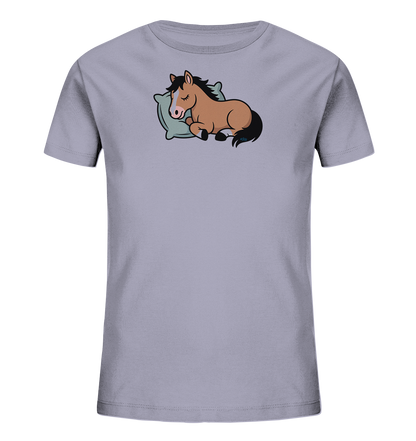 Schlafendes braunes Pferd auf hellem Kissen – Kinder-T-Shirt