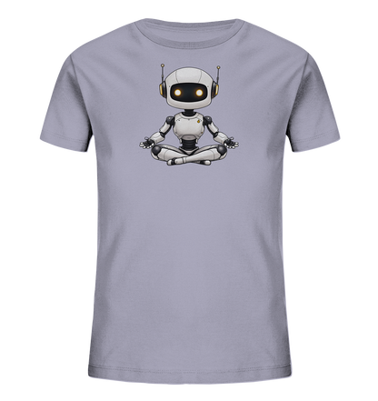 Onlineshop Shirts für Kinder - Das Bild zeigt ein schlichtes T-Shirt in einem hellen Grauton. Auf der Vorderseite ist eine Illustration eines kleinen Roboters zu sehen, der im Schneidersitz meditiert. Der Roboter ist in Weißtönen mit grauen Gelenken und kleinen goldenen Akzenten dargestellt, inklusive Antennen und leuchtender Augen. Die Darstellung ist detailliert und verleiht dem Shirt einen modernen und einzigartigen Charakter, der Ruhe und Technik verbindet.