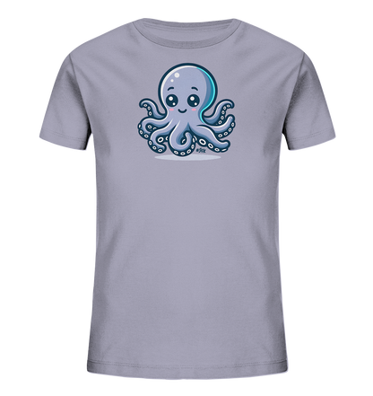 Onlineshop Shirts fuer Kinder - Dieses hellgraue T-Shirt fuer Kinder ist mit einer niedlichen Illustration eines blauen Oktopus verziert. Der Oktopus hat grosse, freundliche Augen und laechelt, sitzend auf einer stilisierten Grundlinie. Das Design ist froehlich und farbenfroh. Es ist ein neutrales und verspieltes Motiv, ideal fuer Kinder.