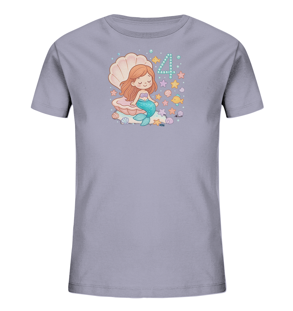Onlineshop Shirts fuer Kinder - Das Bild zeigt ein hellgraues Kinder-T-Shirt mit einer niedlichen Illustration einer Meerjungfrau, die in einer Muschel sitzt. Neben ihr ist die Zahl '4' abgebildet, umgeben von kleinen Sternen, Muscheln und einem Fisch. Das Design hat ein unterhaltsames Unterwasser-Thema mit sanften Farben.