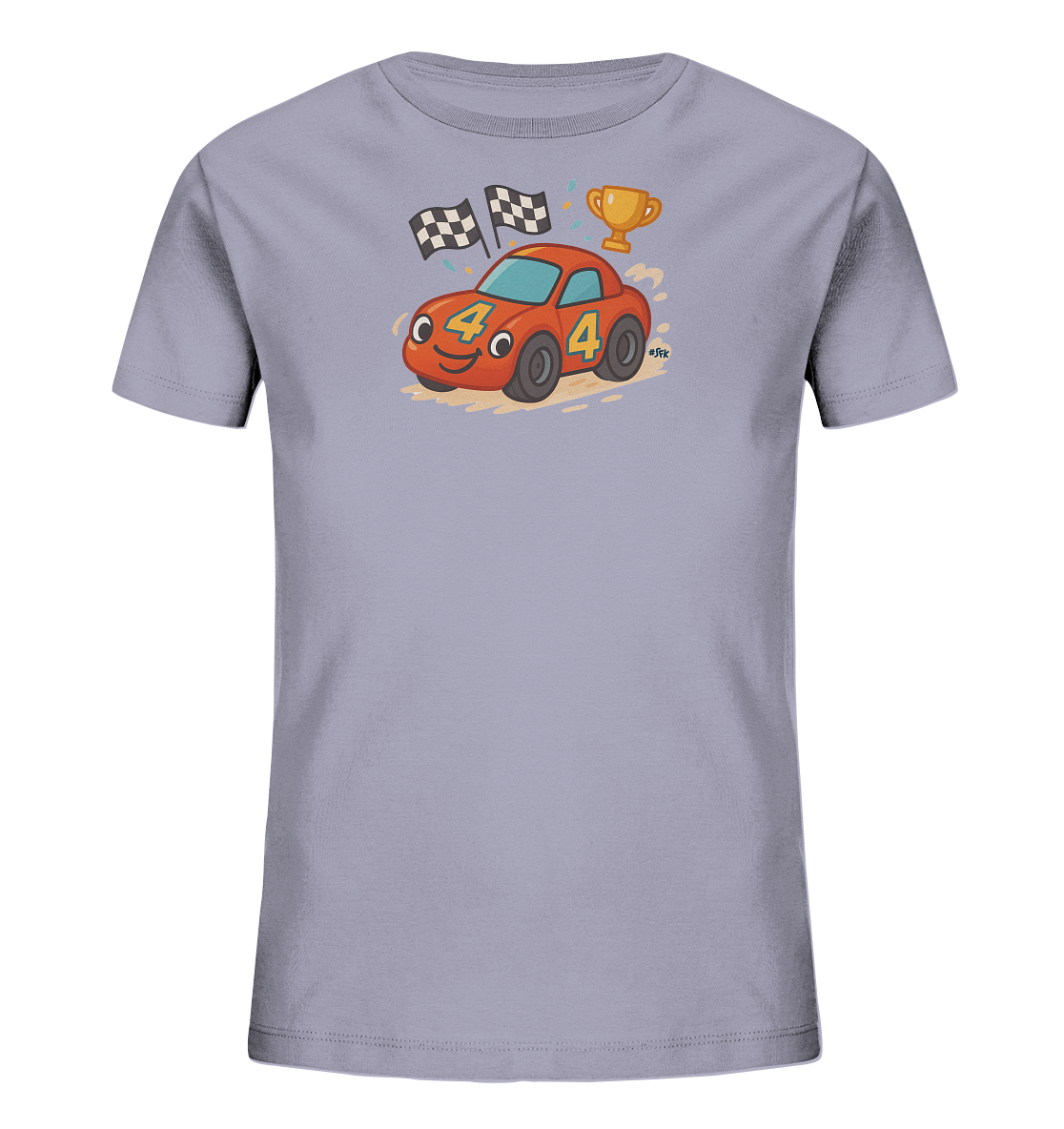 Onlineshop Shirts fuer Kinder - Das Bild zeigt ein Kinder T-Shirt in einem hellen Grauton. Auf der Vorderseite ist ein lustiges, rotes Rennauto im Cartoon-Stil abgebildet, das die Nummer 4 traegt. Das Auto wird von Zielflaggen, einem goldenen Pokal und kleinen Konfetti-aehnlichen Elementen umrahmt. Das Design wirkt dynamisch und feiert den Sieg oder die Teilnahme an einem Rennen.