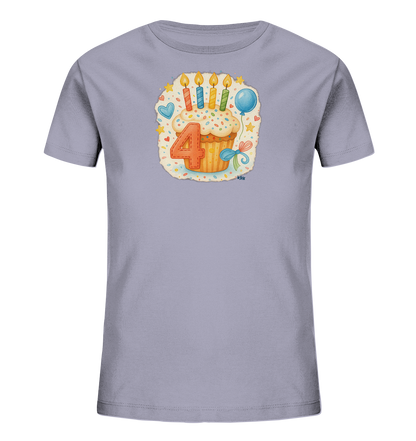 Onlineshop Shirts fuer Kinder - Das helllilafarbene Kinder-T-Shirt praesentiert eine detaillierte Illustration eines Cupcakes. Darauf befinden sich Zuckerguss, bunte Streusel und vier brennende Kerzen. Neben dem Cupcake ist die orangefarbene Zahl '4' gross abgebildet, umgeben von Sternen, einem Herz und einem Ballon. Das Motiv vermittelt eine festliche Geburtstagsstimmung.