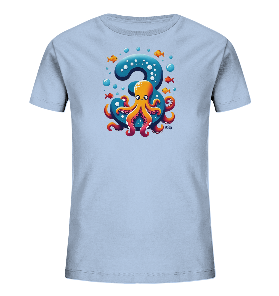 Onlineshop Shirts fuer Kinder - Das Bild zeigt ein hellblaues Kinder-T-Shirt mit einem grossen, blauen Nummer-3-Motiv auf der Vorderseite. Ein freundlicher, orangefarbener Oktopus sitzt auf der Zahl, seine Tentakel sind um sie herum arrangiert. Kleine orangefarbene Fische und Blasen umgeben die Illustration. Das Design hat einen verspielten Wasser-Look, der fuer Kinder ansprechend ist.