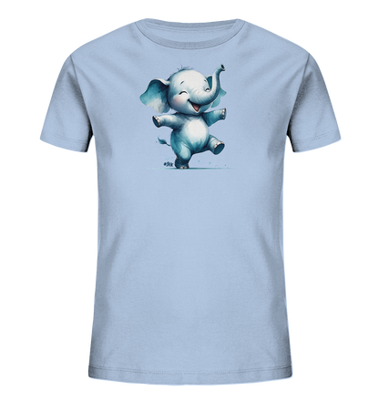 Onlineshop Shirts fuer Kinder - Das Bild zeigt ein hellblaues T-Shirt mit einem lustigen Motiv. Auf der Vorderseite ist ein kleiner, gluecklicher Cartoon-Elefant abgebildet. Der Elefant tanzt oder springt froehlich, mit ausgestreckten Armen und erhobenem Ruessel. Das verspielte Design ist ideal fuer Kinder.
