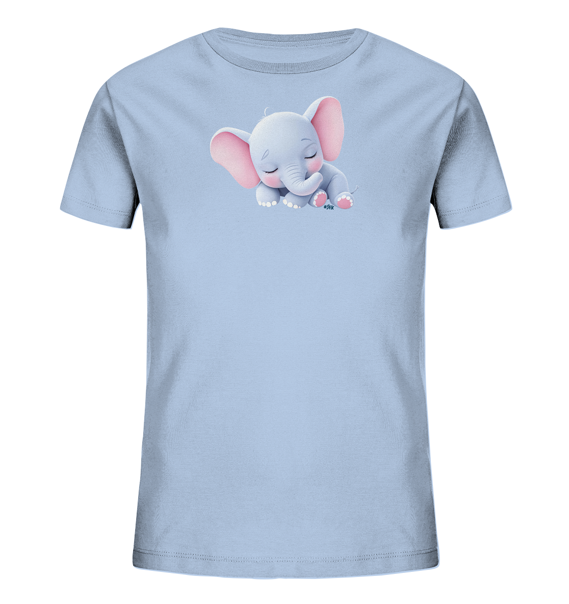 Onlineshop Shirts fuer Kinder - Das Bild zeigt ein hellblaues Kinder-T-Shirt mit einer niedlichen Abbildung eines schlafenden Elefantenbabys. Der Elefant hat grosse, rosafarbene Ohren und geschlossene Augen, was einen ruhigen und friedlichen Ausdruck verleiht. Es liegt friedlich auf dem T-Shirt, mit sanften Farbverlaeufen, die seine weiche Erscheinung betonen. Das Design wirkt zart und ansprechend, perfekt fuer Kinder.