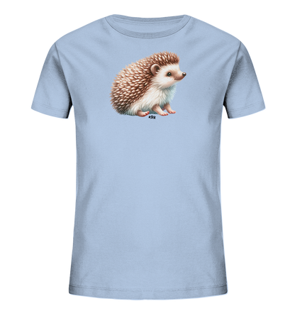 Onlineshop Shirts fuer Kinder - Dieses hellblaue T-Shirt fuer Kinder zeigt eine realistische und detaillierte Illustration eines kleinen Igels auf der Vorderseite. Der Igel sitzt aufrecht und blickt neugierig zur Seite. Seine braunen Stacheln und das weisse Fell sind fein dargestellt. Ein charmantes Motiv, ideal fuer Tierliebhaber.
