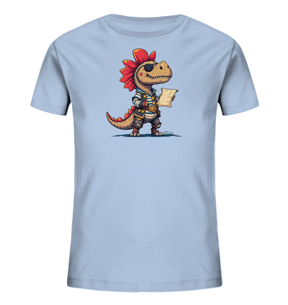 Onlineshop Shirts fuer Kinder - Das Bild zeigt ein hellblaues Kinder-T-Shirt mit einer detaillierten Grafik eines als Pirat verkleideten Dinosauriers. Der freundliche Dinosaurier traegt ein rotes Kopftuch, eine Augenklappe, ein gestreiftes Oberteil und haelt eine Schatzkarte in seinen Klauen. Die Illustration ist farbenfroh und im Cartoon-Stil gehalten, was dem Shirt einen verspielten, abenteuerlichen Look verleiht.