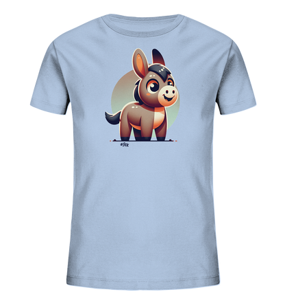 Onlineshop Shirts fuer Kinder - Das Bild zeigt ein hellblaues Kinder-T-Shirt. Auf der Vorderseite ist eine niedliche, cartoonartige Illustration eines laechelnden Esels in Braun- und Grautoenen zu sehen. Hinter dem Esel befindet sich ein dezenter, runder Farbverlauf. Das Design ist freundlich und ansprechend gestaltet.