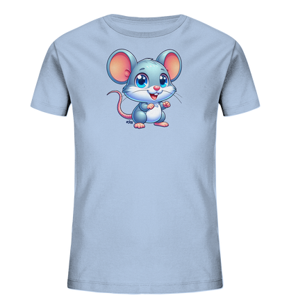 Onlineshop Shirts fuer Kinder - Das Bild zeigt ein hellblaues Kinder T-Shirt mit einer niedlichen, cartoonhaften Maus auf der Vorderseite. Die Maus ist grau mit pinken Details, hat grosse blaue Augen und einen freundlichen Ausdruck. Sie steht auf den Hinterbeinen, was dem Design einen verspielten Charakter verleiht. Die Illustration ist detailreich und farbenfroh gestaltet.